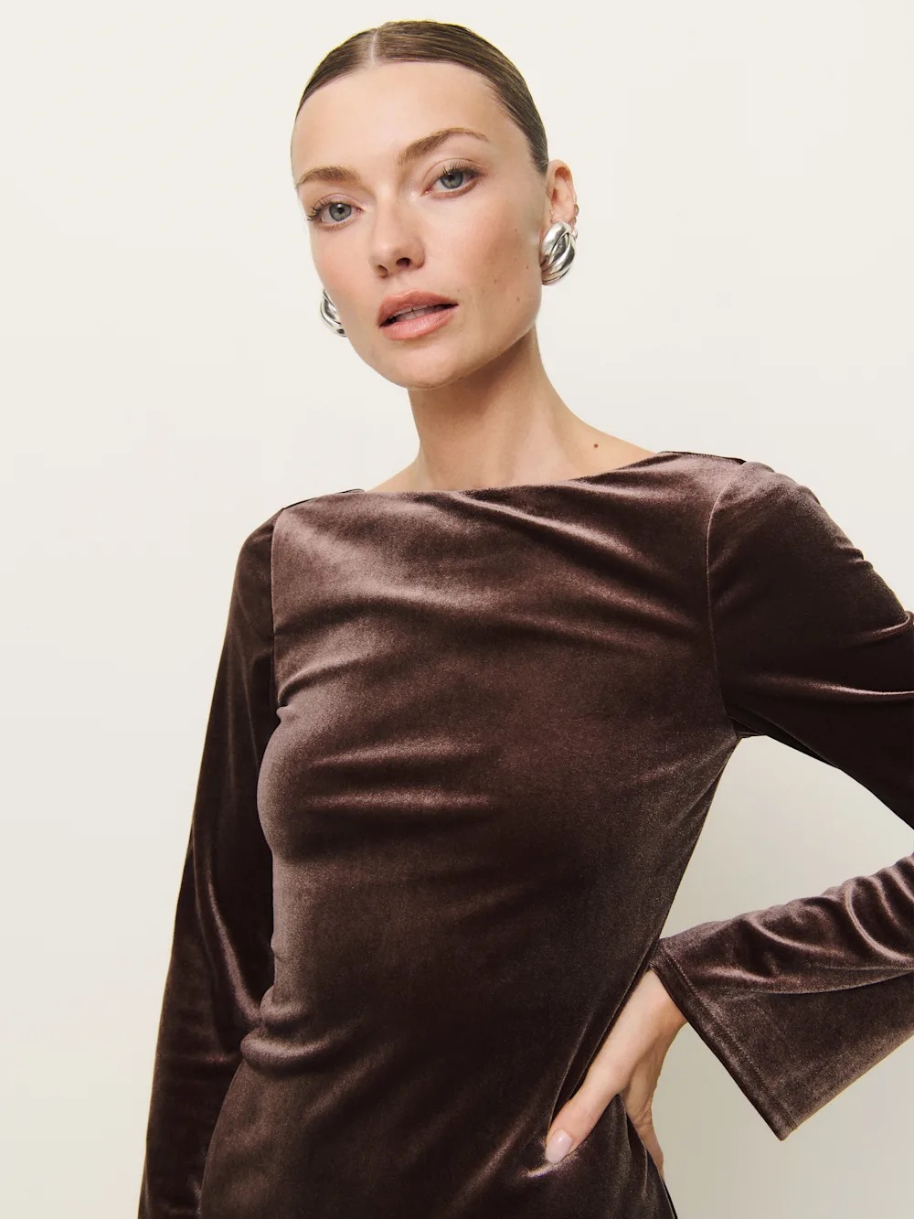 Reformation Delphina Mushroom Brown Velvet Long-Sleeve Midi Dress - Picture 4 of 6